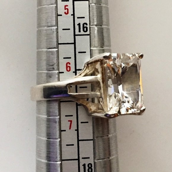 Radiant cut Solitaire SILVER Ring - Picture 4 of 4